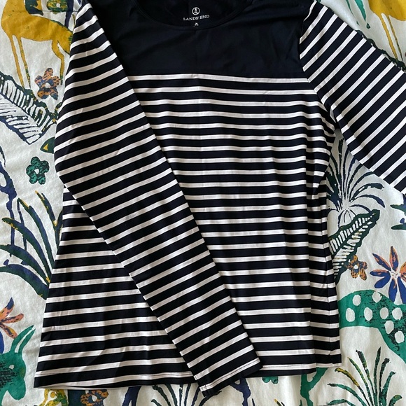 Lands’ End Women’s Rashguard Long Sleeve Black/White Striped Size M - Picture 1 of 4